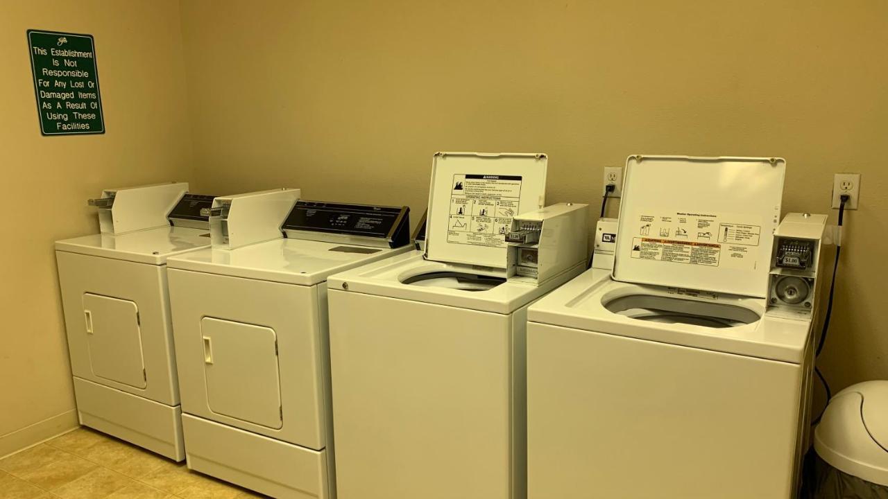 Fairbridge Inn And Suites - Miles City Bagian luar foto