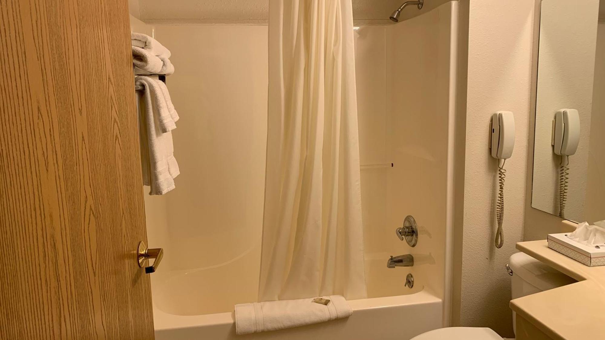 Fairbridge Inn And Suites - Miles City Ruang foto