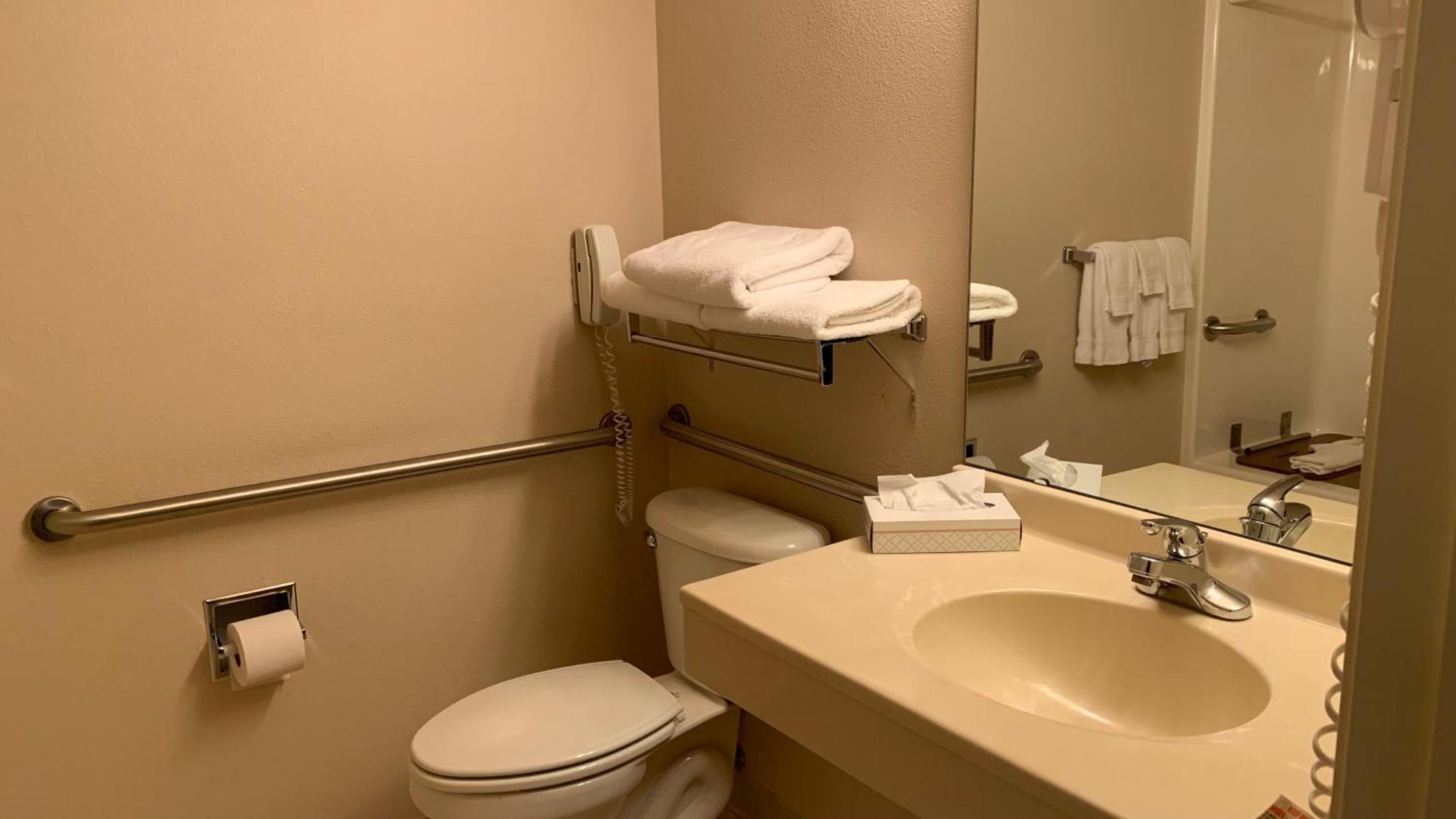 Fairbridge Inn And Suites - Miles City Ruang foto