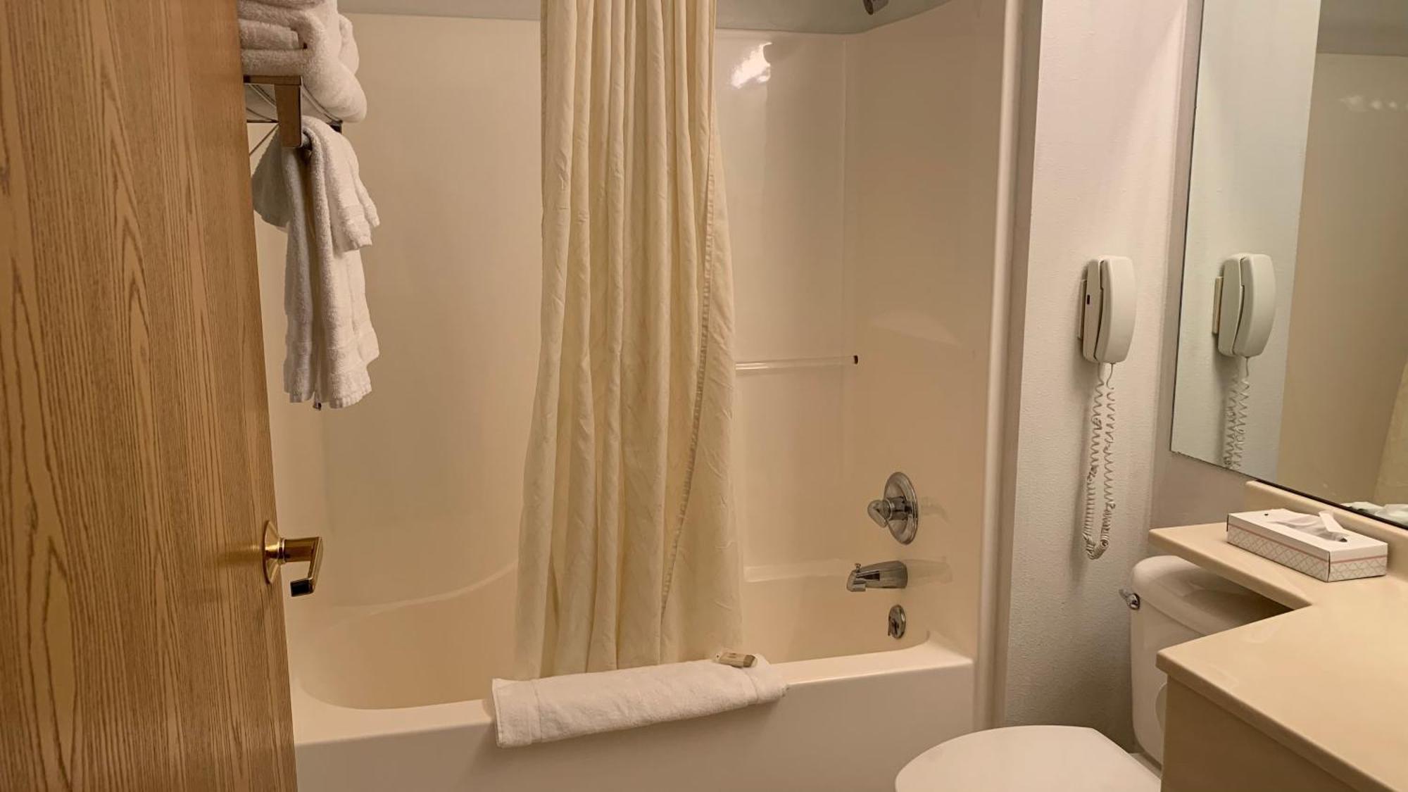 Fairbridge Inn And Suites - Miles City Ruang foto