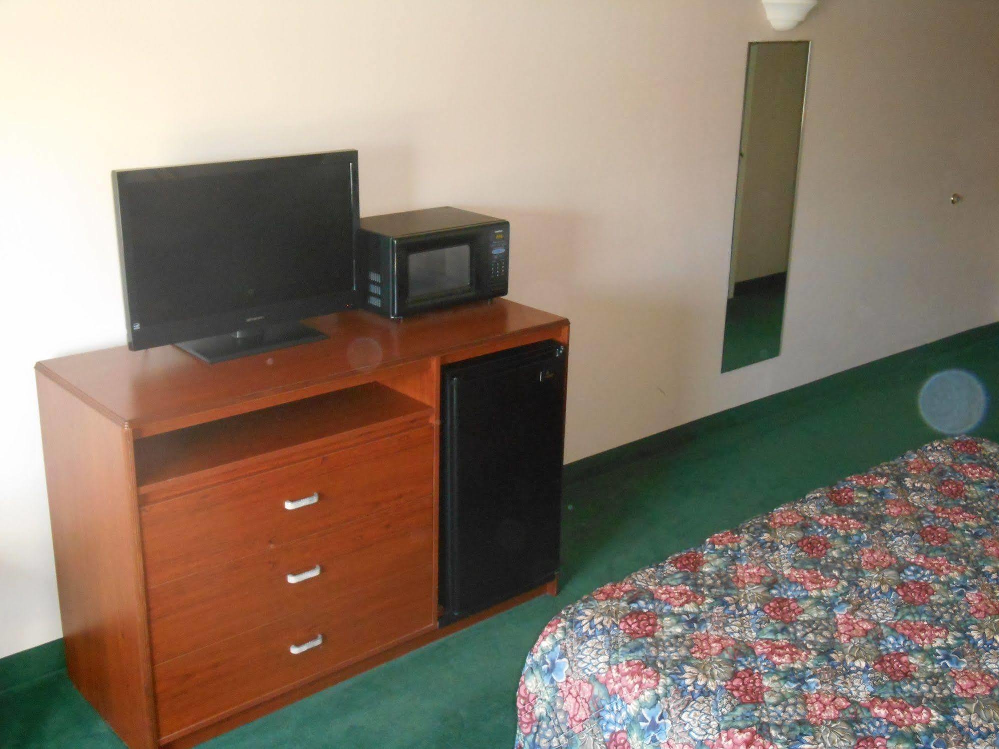Fairbridge Inn And Suites - Miles City Bagian luar foto