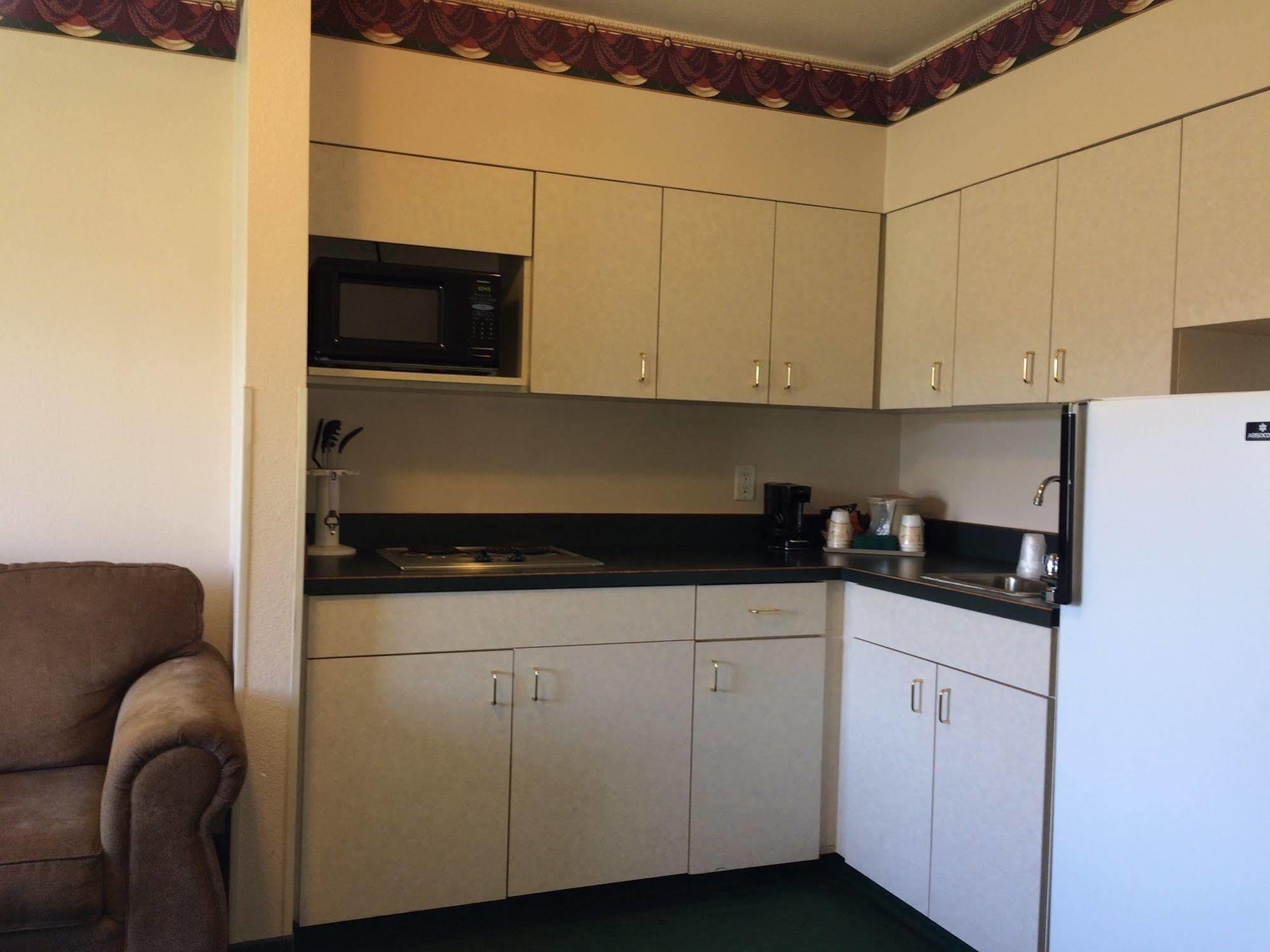 Fairbridge Inn And Suites - Miles City Bagian luar foto